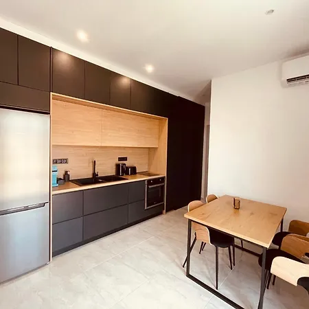 Apartment Your Place !! - 301 *